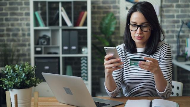 ROI Calculator: How Much Are You Overpaying for HR Software?
